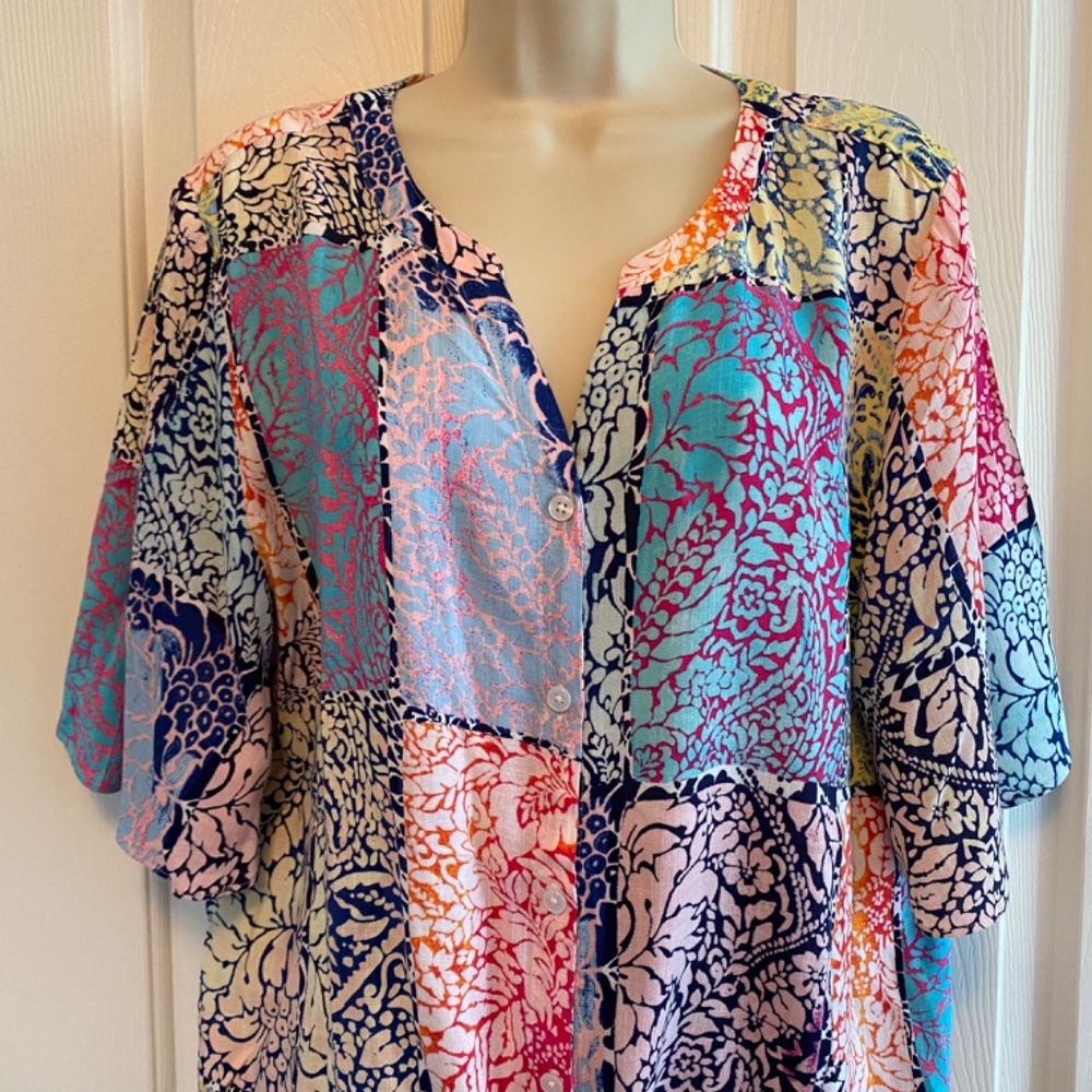BUY 2 ITEMS GET 1 FREE -Chico’s Colorful Front Tie Top w Flutter Sleeves Sz 12/L - Picture 5 of 8